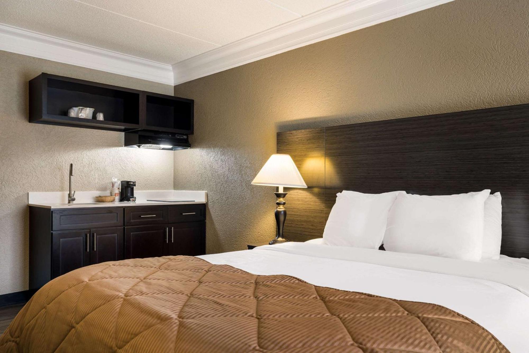 Suburban Studios Syracuse Fairgrounds Экстерьер фото