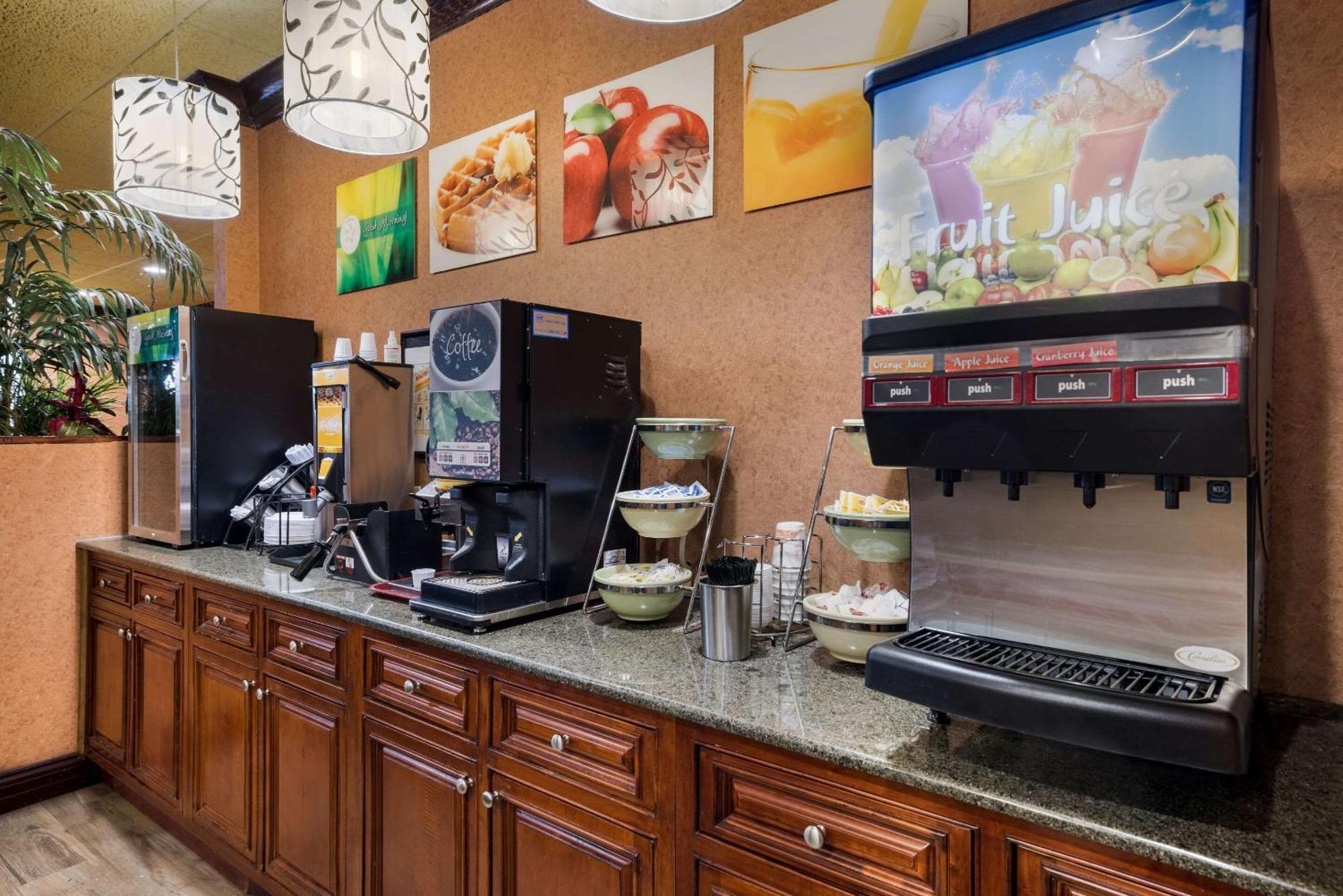 Suburban Studios Syracuse Fairgrounds Экстерьер фото