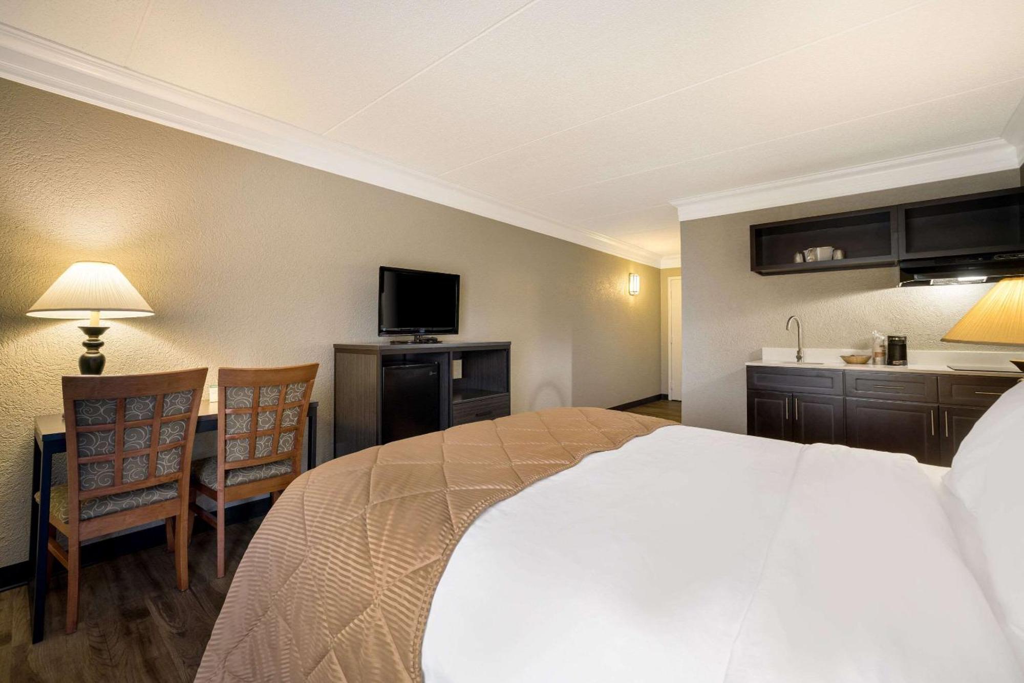 Suburban Studios Syracuse Fairgrounds Экстерьер фото